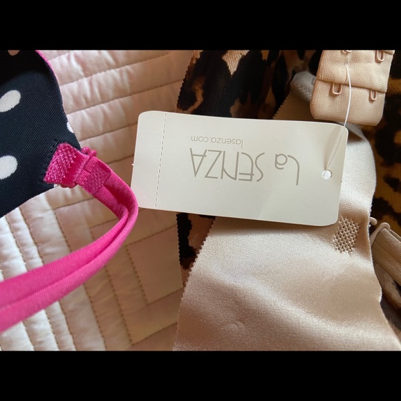 Brand new Bras - Picture 3 of 6